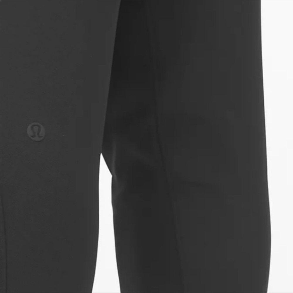 Lululemon On the Fly Jogger 28" 
Woven - Picture 7 of 13